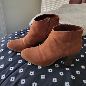 Old Navy Faux Suede Brown Booties